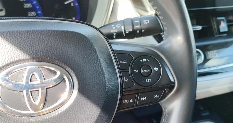 Toyota Corolla cena 93900 przebieg: 52970, rok produkcji 2019 z Sępopol małe 326